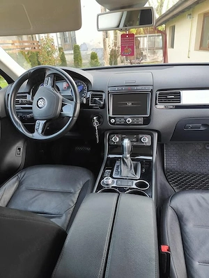 Volkswagen Touareg Facelift   3.0 V6 TDI (204 CP)   Unic Proprietar în RO - imagine 3