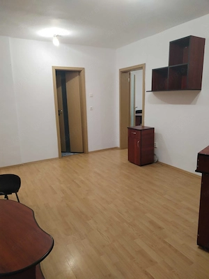 Închiriez apartament 2 camere - imagine 3