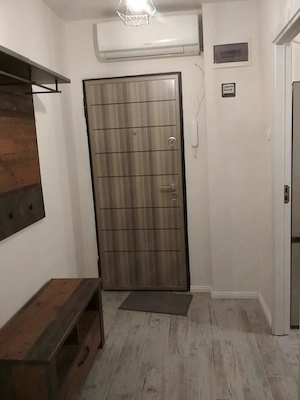 Apartament cu 3 camere de inchiriat in zona Torontalului, din 1 Octombrie