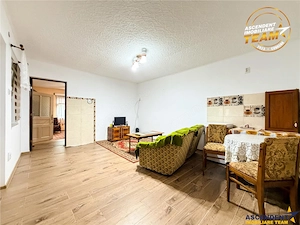 Casa cu teren generos de 1.315 mp, bucatarie de vara complet renovata si acces din doua strazi – Cer - imagine 4