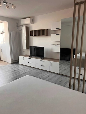 Garsonieră 30 mp, renovată, mobilată, 3 lifturi, metrou 2 minute - imagine 6