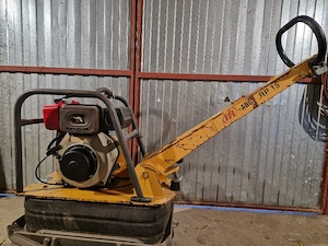 vand placa compactoare 190kg