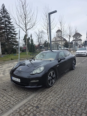 Vand sau schimb porsche 3.6 benzina 250km reali  Masina functioneaza foarte bine cutie motor - imagine 3