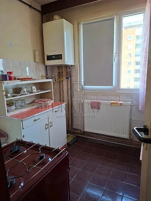 CETATII - 2 CAMERE - DECOMANDAT - LIFT - CENTRALA PROPRIE - ETAJ INTERMEDIAR - imagine 3