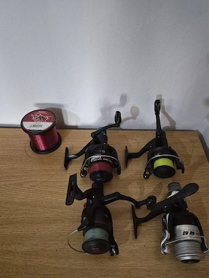 Pachet 4 mulinete + fir Delphin Power Carp Line 1200 m
