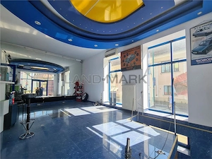 Spatiu comercial   show room, 200 mp, intersectie circulata