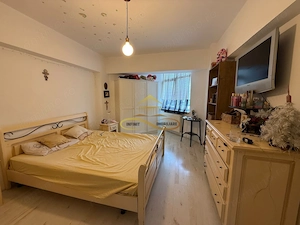 Apartament 4 camere de vanzare in Bacau bloc 2007 - imagine 4