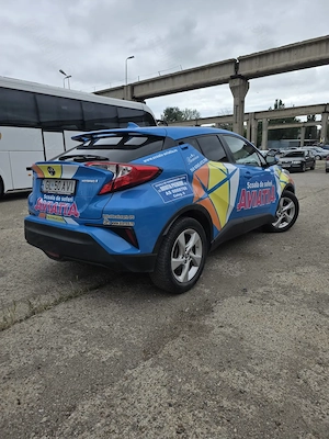 Vând Toyota C-HR 1.8 Hybrid (2019)   Doar 120.000 km   Garanție Toyota pana la 200.000km - imagine 2