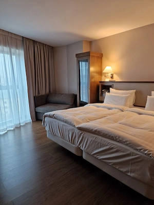 Zona Piata Unirii Hotel 4 STELE S+P+M+9 CU 76 Camere , Bar Restaurant