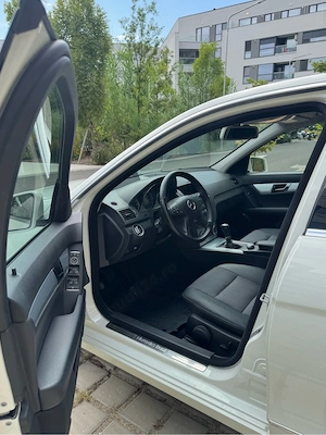 Mercedes-Benz C180 Doar 120.000 KM REALI Unic proprietar Mașină deosebită - imagine 6