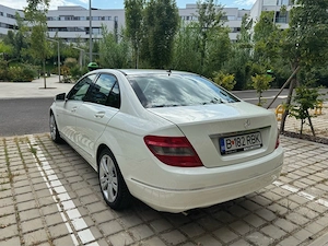 Mercedes-Benz C180 Doar 120.000 KM REALI Unic proprietar Mașină deosebită - imagine 3