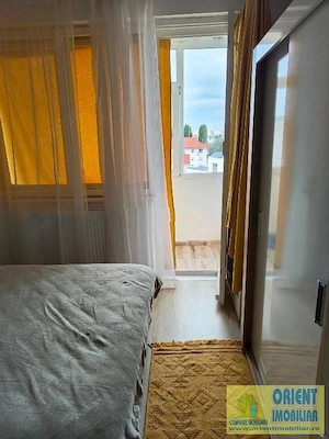 Faleza Nord, de inchiriat 3 camere, mobilat, gaze - imagine 5