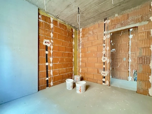 La etajul 1 in braytim apartament cu 2 camere in bloc NOU ! - imagine 4