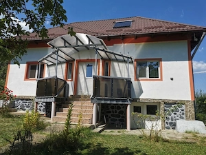 Casa si teren in Arges