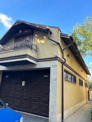 Casă de vanzare
