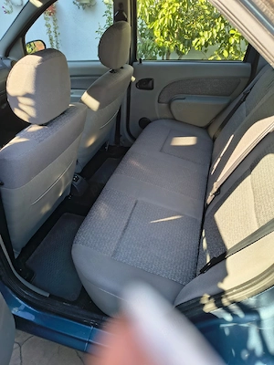Dacia Logan Ambition 1.6 MPI 16V - imagine 4