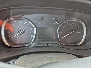 Dezmembrez / dezmembrari piese auto Opel Vivaro C an 2022 motor 1.5D YH01 90.812km  - imagine 7