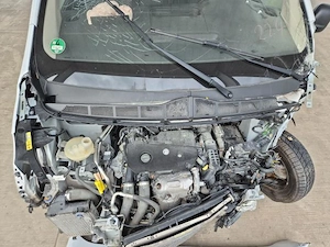 Dezmembrez / dezmembrari piese auto Opel Vivaro C an 2022 motor 1.5D YH01 90.812km  - imagine 8