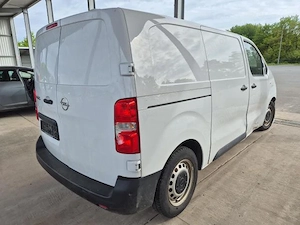 Dezmembrez / dezmembrari piese auto Opel Vivaro C an 2022 motor 1.5D YH01 90.812km  - imagine 4