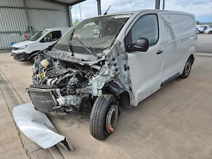 Dezmembrez / dezmembrari piese auto Opel Vivaro C an 2022 motor 1.5D YH01 90.812km  - imagine 2