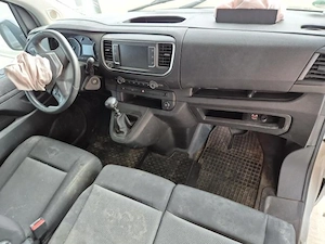 Dezmembrez / dezmembrari piese auto Opel Vivaro C an 2022 motor 1.5D YH01 90.812km  - imagine 5