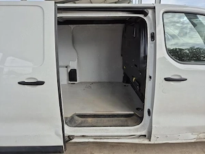 Dezmembrez / dezmembrari piese auto Opel Vivaro C an 2022 motor 1.5D YH01 90.812km  - imagine 6