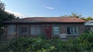casa cu teren de vanzare  - imagine 3