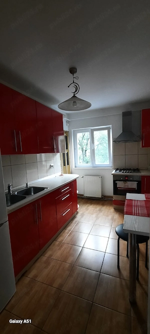 Apartament spatios cu 3 camere decomandate, fiecare cu balcon  - imagine 2