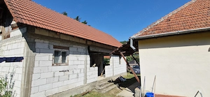 Se vinde casa la tara judetul Arad comuna Hasmas sat clit - imagine 5