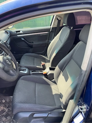 Volkswagen Golf VI 1.6 Diesel 105 Cp DSG (CUTIE DEFECTĂ) 2500 Euro Negociabil  - imagine 9