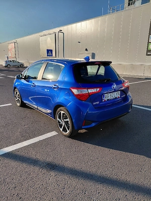 Toyota Yaris hibrid  - imagine 5