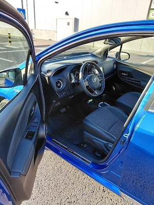 Toyota Yaris hibrid  - imagine 2