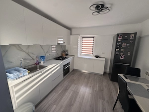 Direct proprietar,vând apartament în centrul orașului Năvodari - imagine 6