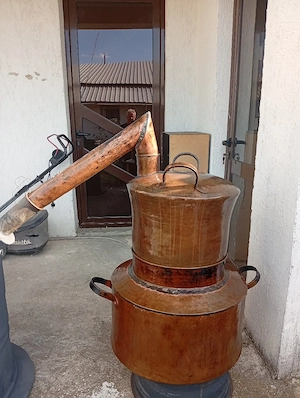 Cazan de țuica.