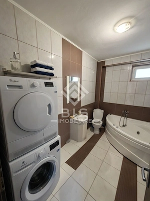 Vând Apartament Luminos, 2 Camere + Dressing, Zona Sanovil - imagine 14