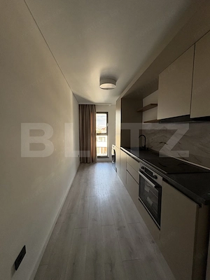 Apartament 3 camere, lux, parcare, zona UMF - imagine 3