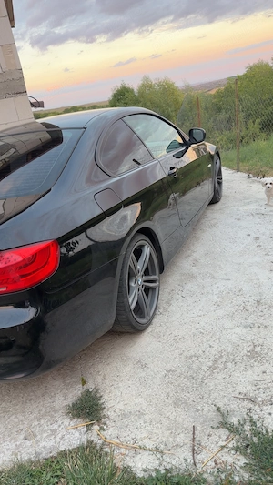 Vând BMW seria 3 1.9 diesel 2010 - imagine 2
