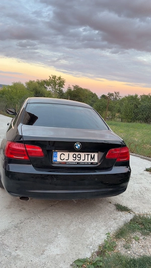 Vând BMW seria 3 1.9 diesel 2010 - imagine 3