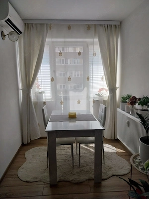 Garsoniera de vanzare (Bul.1 Decembrie) - imagine 8
