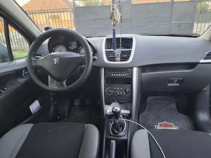 Peugeot 207 - imagine 4
