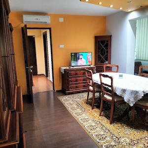 închiriez pe termen lung apartament 3 camere - imagine 5