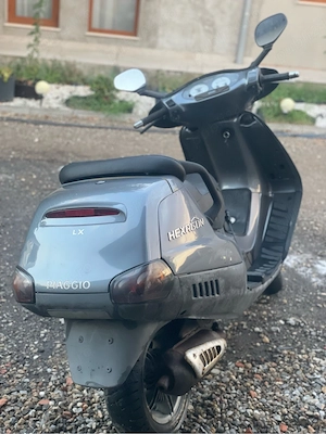 scuter Piagio 150 cmc - imagine 3