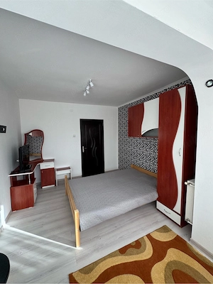 chirie apartament 3 camere  - imagine 4