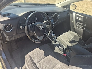 Vând Toyota Auris Touring Sports Hybrid, 1.8 benzina 136 cp Hybrid, facelift, fabricație 08 2014.