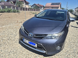 Vând Toyota Auris Touring Sports Hybrid, 1.8 benzina 136 cp Hybrid, facelift, fabricație 08 2014. - imagine 4