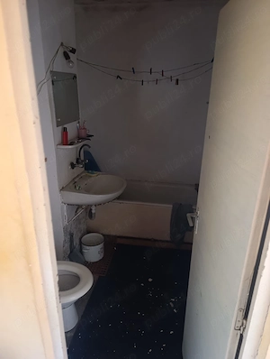 Proprietar.Vând apartament cu 2 camere decomandat,preț.22.000    negociabil.tel    - imagine 5