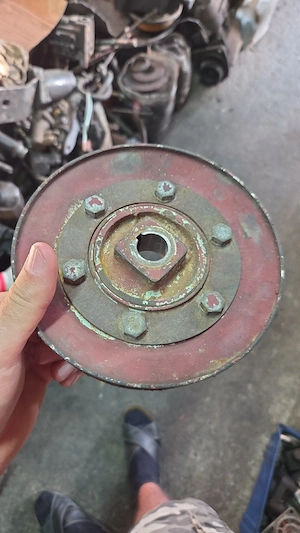 Fulie Compresor aer piese Motor Deutz 4 sau 6 cilindri TAF 130 170 160 Cai