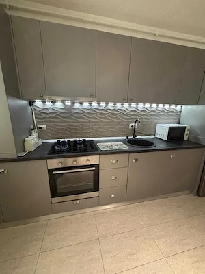 apartament 2 camere-HIGH CLASS-parcare proprie-centrala proprie-modern - imagine 4