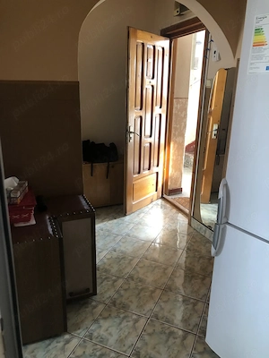 Apartament cu 3 camere, semidecomandat, etajul 2, Dealul Florilor - imagine 7
