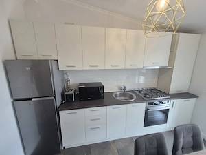 2 Cam-Braytim-5 Min Spitalul Judetean-Mobilat-1 loc Parcare-53MP-98.000 Euro ! Negociabil - imagine 9